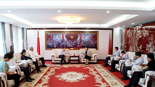 何維會(huì)見國(guó)家衛(wèi)生健康委黨組成員，國(guó)家中醫(yī)藥管理局黨組書記、局長(zhǎng)余艷紅一行